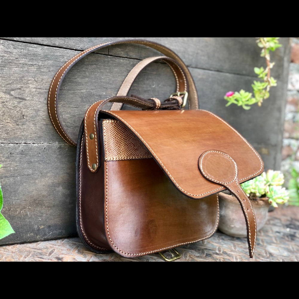 Authentic leather bag , handmade in Argentina